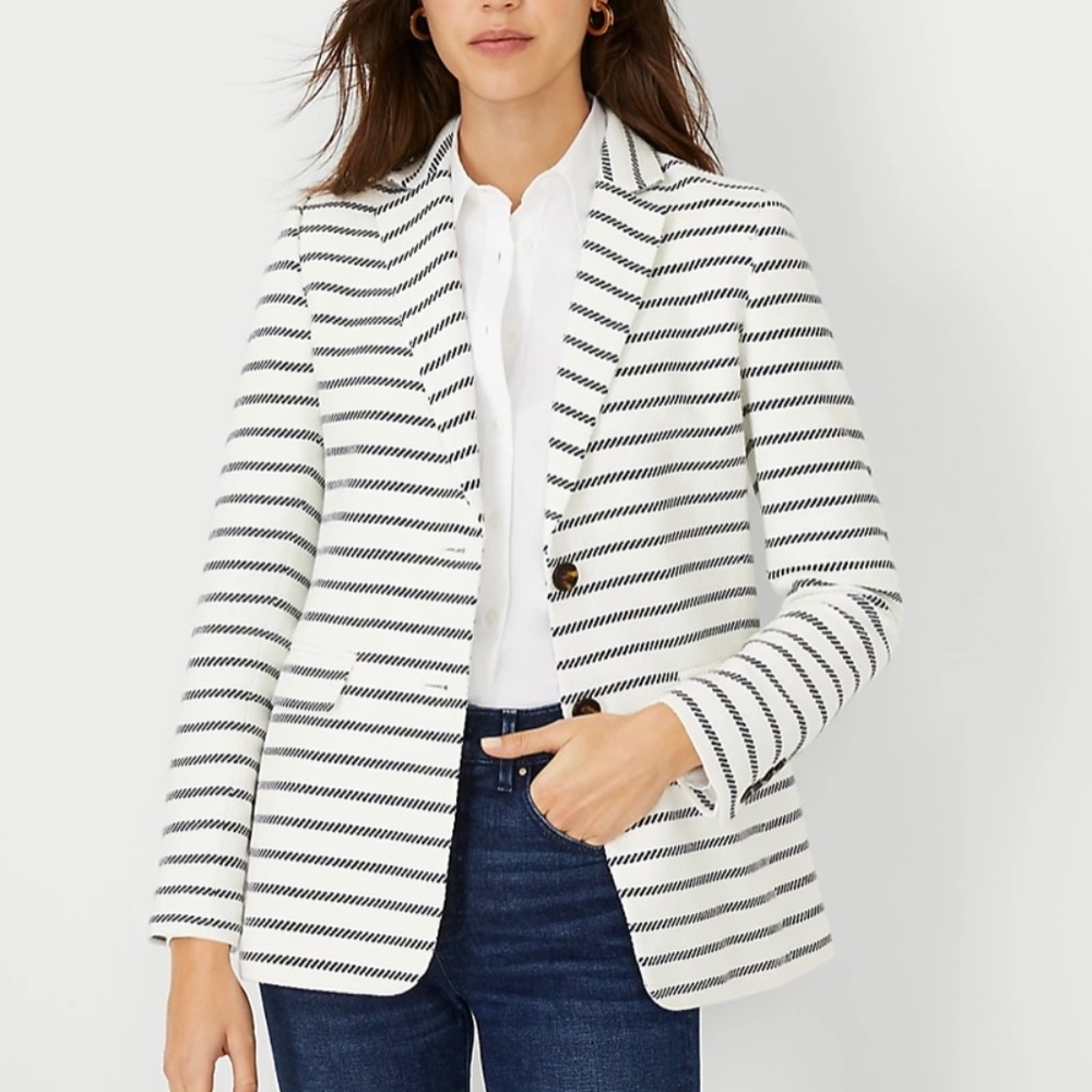 Brand New Ann Taylor Blazer Size 18